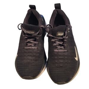 Nike InfinityRN 4 running shoes in a black Women's Size 7.5